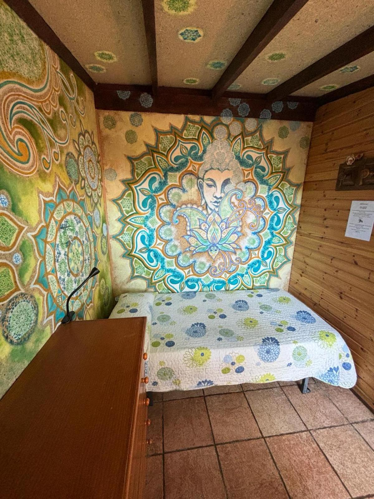 Einzelzimmer mit Gemeinschaftsbad